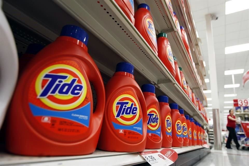 Procter & Gamble dijo que las reducciones ascenderían a aproximadamente el 15 por ciento de la fuerza laboral actual no manufacturera.