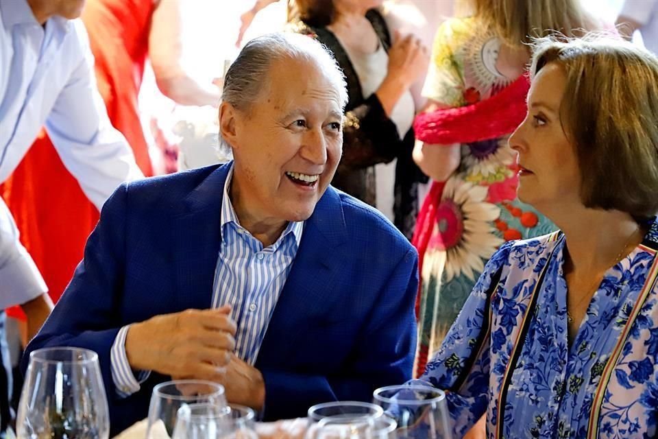 Alberto de la Garza Evia y Tata Páez de De la Garza Evia