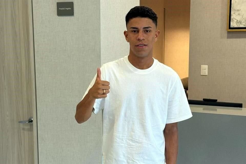 Johan Rojas culminó las pruebas médicas y este viernes se integraría con el resto del plantel.