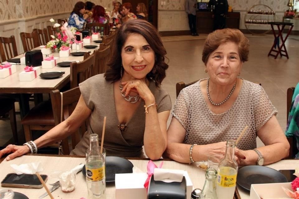 Mirthala Lozano Garza y Amabelly Garza García