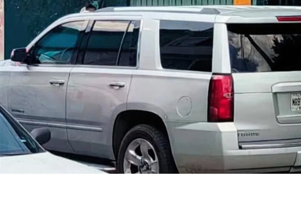En el vehículo viajaba Arce Richard, quien, minutos después, se retiró en otra camioneta que llegó al sitio. 