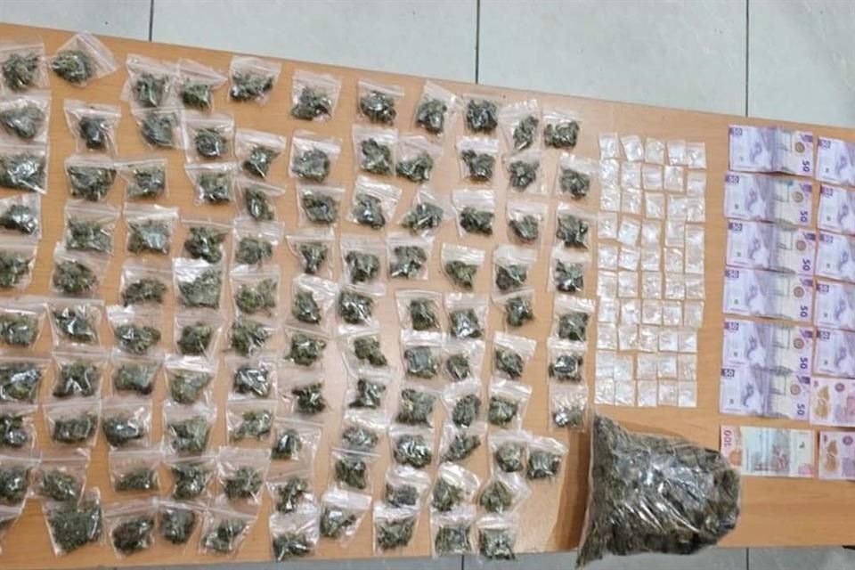 Al momento de la detención, el sujeto portaba dosis de posible droga.