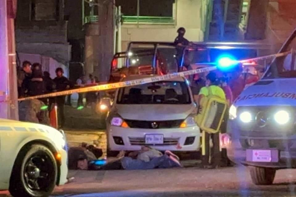 En la Avenida Universidad y Múnich dos personas fueron detenidas.