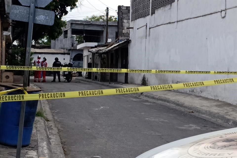  Poco antes de las 8:00 horas fue reportado el hallazgo en Privada Roberto Garza González, entre Narciso Mendoza y Agustín Serna Ávila.