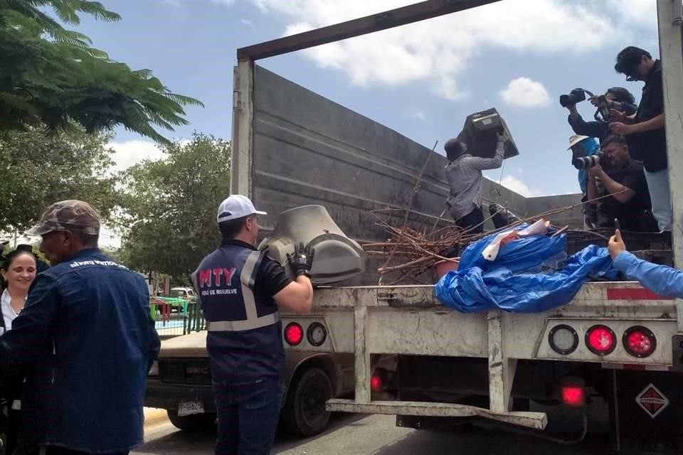 El operativo de limpieza arrancó en el cruce de Parque Tarahumara y La Pradera.
