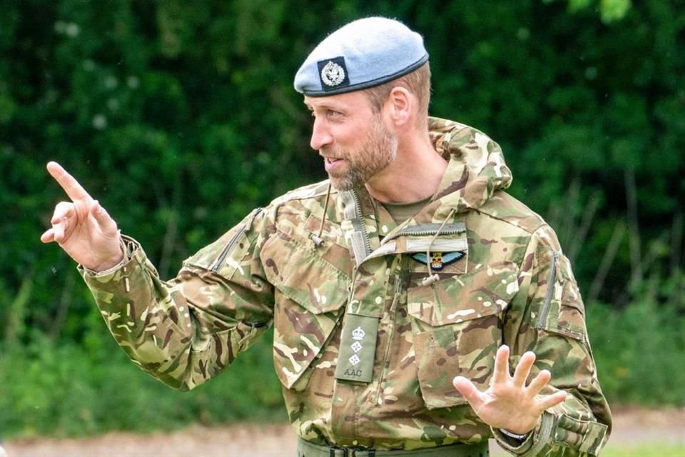 Guillermo alaba al capitán José Luis Ceseña Calderón en la introducción del tercer episodio de 'Guardians', su serie de seis documentales sobre la vida silvestre.