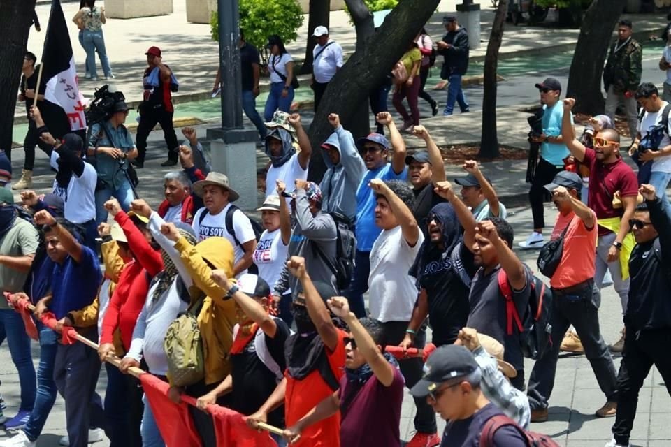 Los 20 días de protestas y bloqueos de CNTE tuvieron recompensa, pues Sheinbaum se dispone a reducir edad de jubilación de burócratas.
