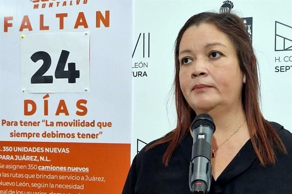 Rocío Montalvo, aún Diputada local emecista, instaló un 'calendario' a un costado de la Oficialía de Partes del Congreso.
