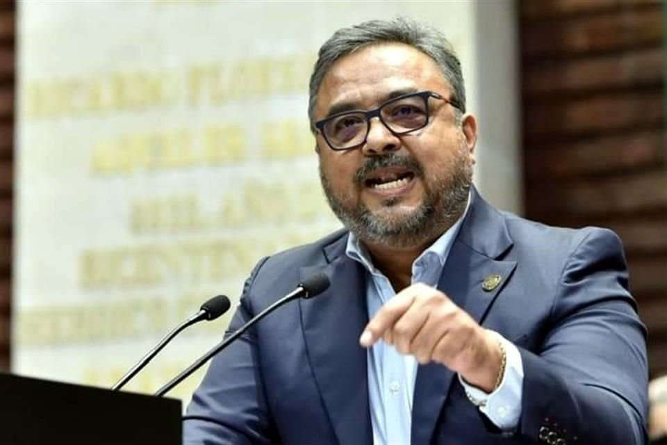 Víctor Pérez, Diputado federal del PAN.