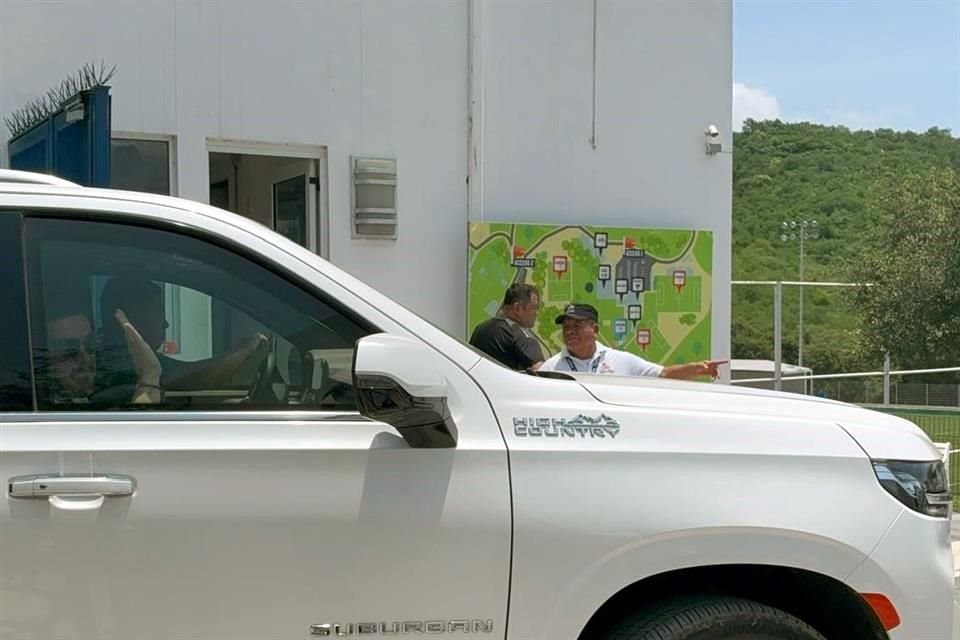 La visita de Samuel García a las instalaciones de El Barrial duró 45 minutos.