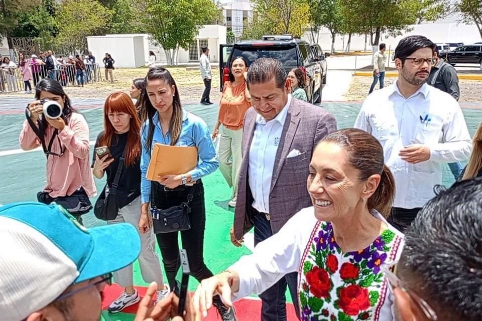 La Presidenta Sheinbaum en su visita de este domingo a Puebla.