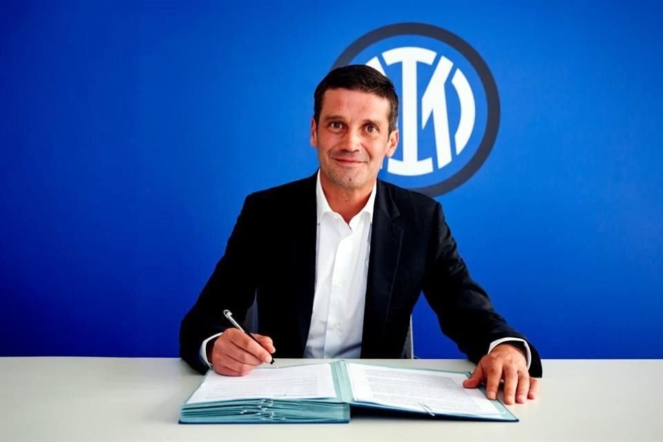 El rumano Cristian Chivu, quien fuera jugador del Inter del Milán, se convertirá en el nuevo director técnico del equipo para la Temporada 2025-26.