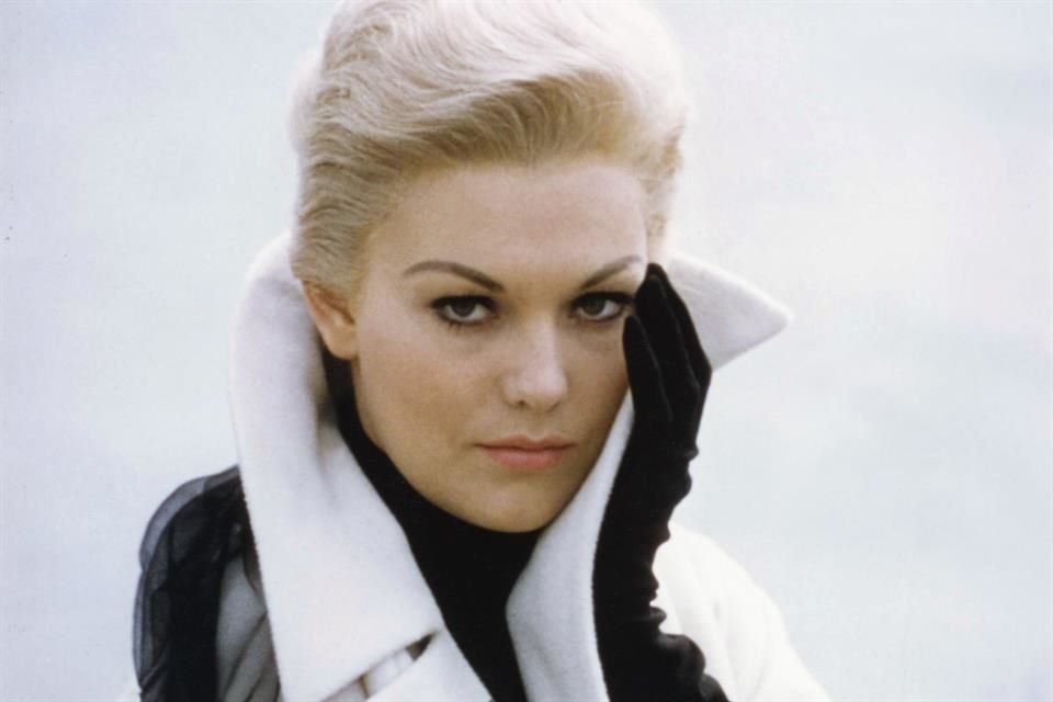 Novak, de 92 años, dejó atrás su carrera en Hollywood hace mucho tiempo.