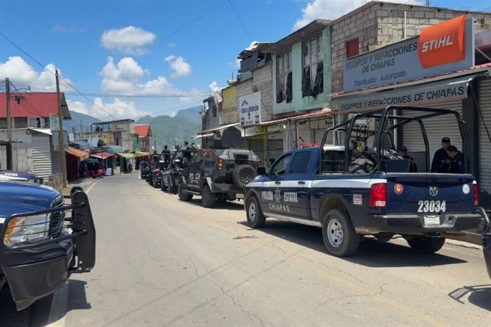 Policías estatales y de la corporación 'Pakal' reforzaron operativos en Las Champas, Chiapas, localidad cercana a Guatemala.