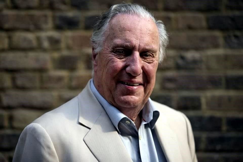 Frederick Forsyth usó sus vivencias como periodista y espía para dar verosimilitud a sus novelas de suspenso, como la famosa 'Chacal'.