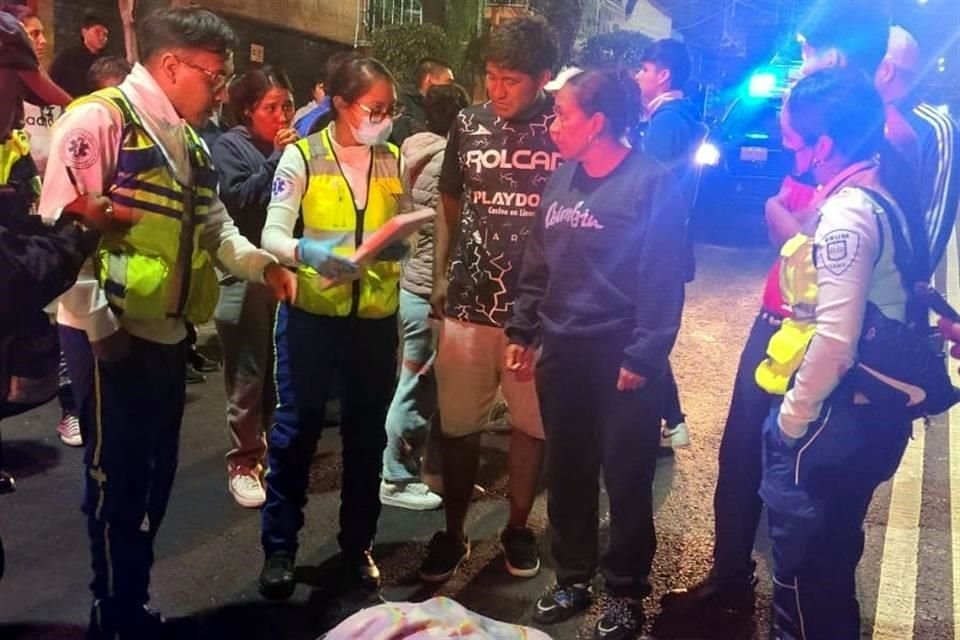 El hombre intentó cruzar la vialidad a la altura de Calle 8, pero fue embestido por un vehículo, cuyo conductor escapó.