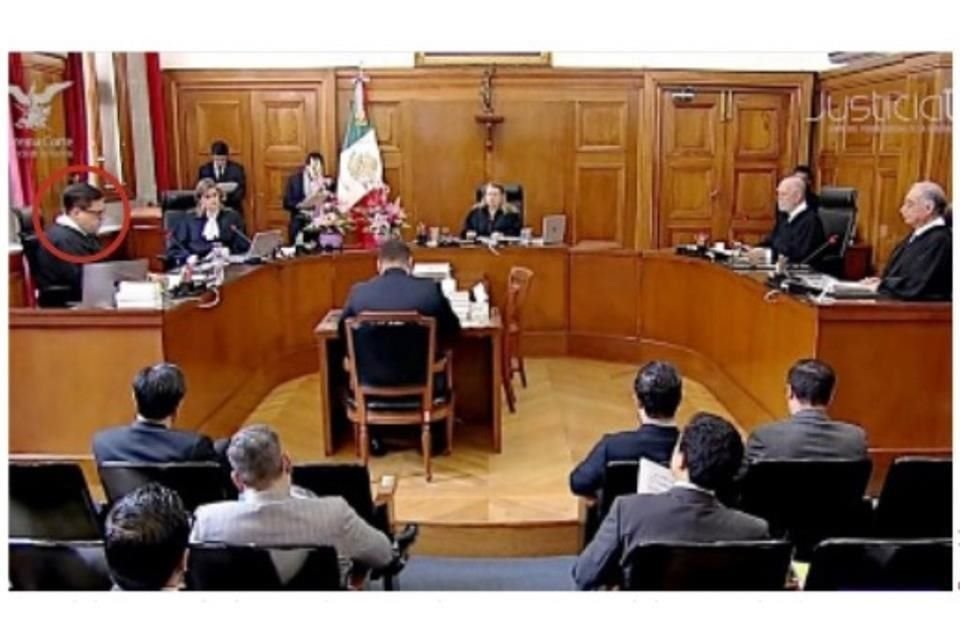 Una de las partes de al menos dos casos relevantes en manos de la Corte solicitó el impedimento del Ministro Alfredo Gutiérrez (izq.).