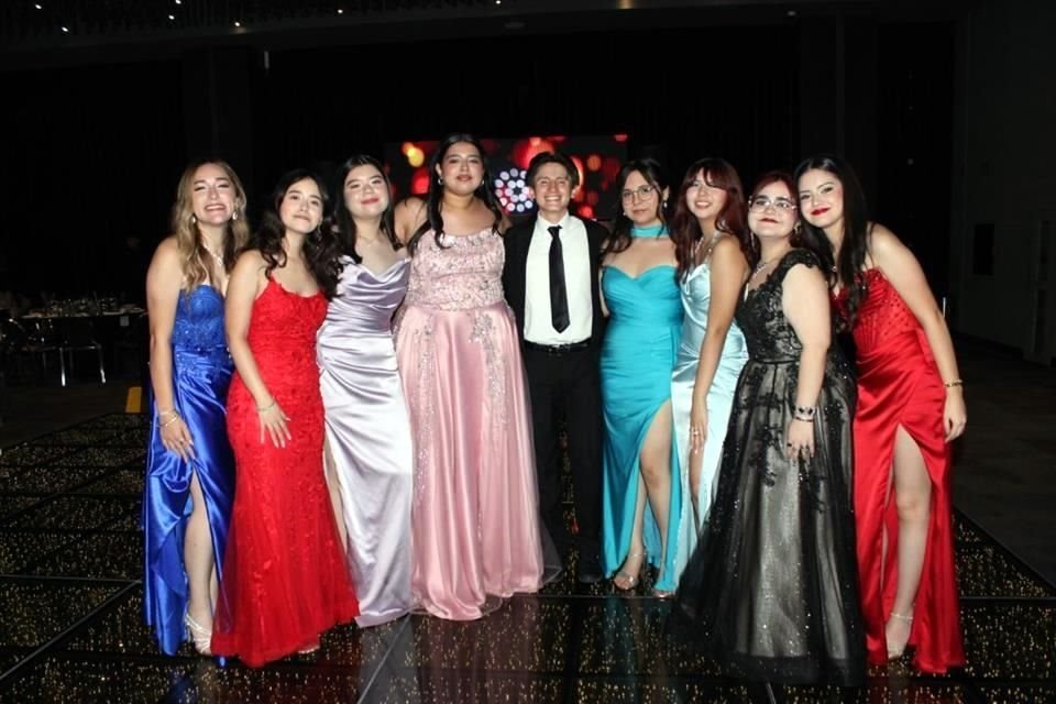 Jackie Romero, Isabella Ortiz, Majo Sotelo, Gabriela Reyna, Braulio Treviño, Anyelina Montoya, Mariana Huerta, Renata Garza e Isela Hernández