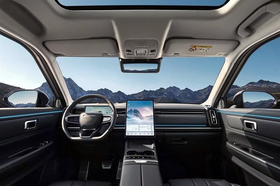 JAECOO 7 PHEV integra palanca de cambios en columna, asientos calefactados y ventilados y consola central flotante