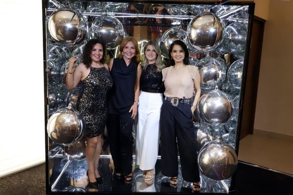 Elia Gómez, Gaby Lozano, Susana Garza y Margarita Niño de Rivera