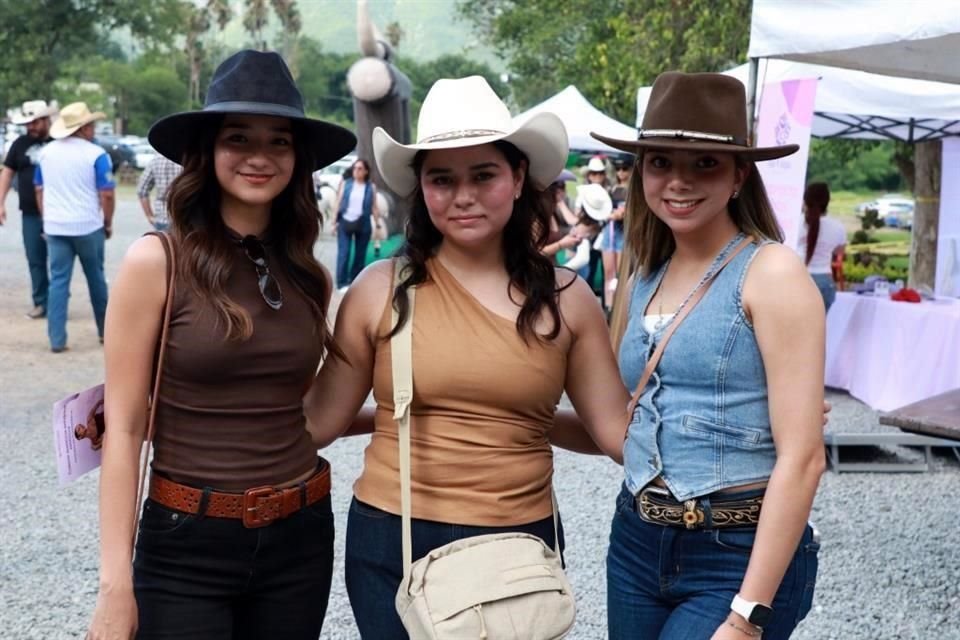 Karla Gómez, Nancy Herrrera y Susana Herrera