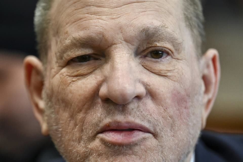 En cambio, el jurado lo consideró 'no culpable' en relación con la acusación de Sokola, quien denunció a Weinstein por una agresión sexual cometida en 2006.