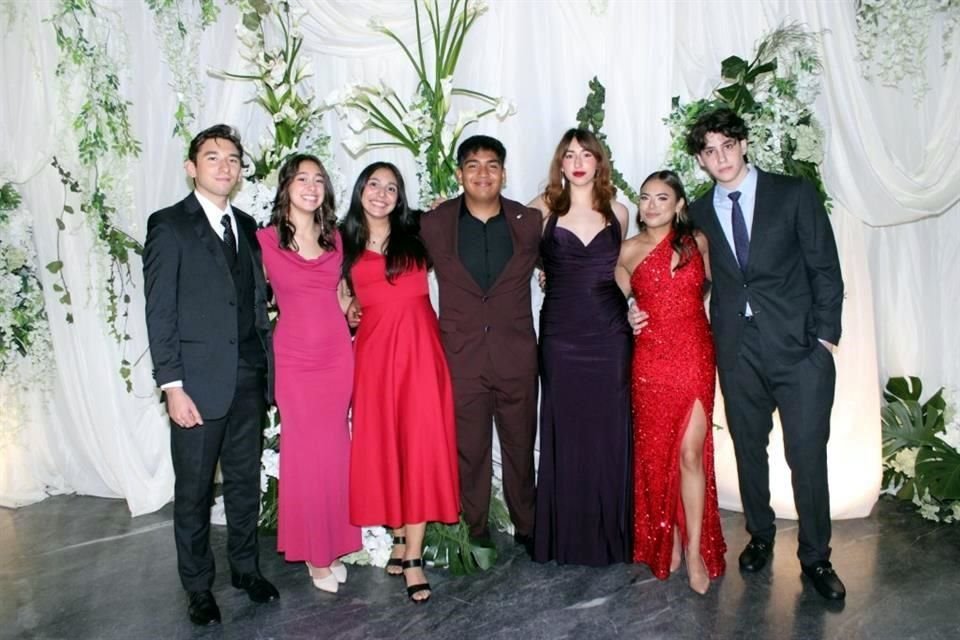 Javier Pri, Elena Cantú, Mayte Castellanos, Miguel Zavala, Ángela Almaguer, Javier Priego, Miranda García y César Vizcaino