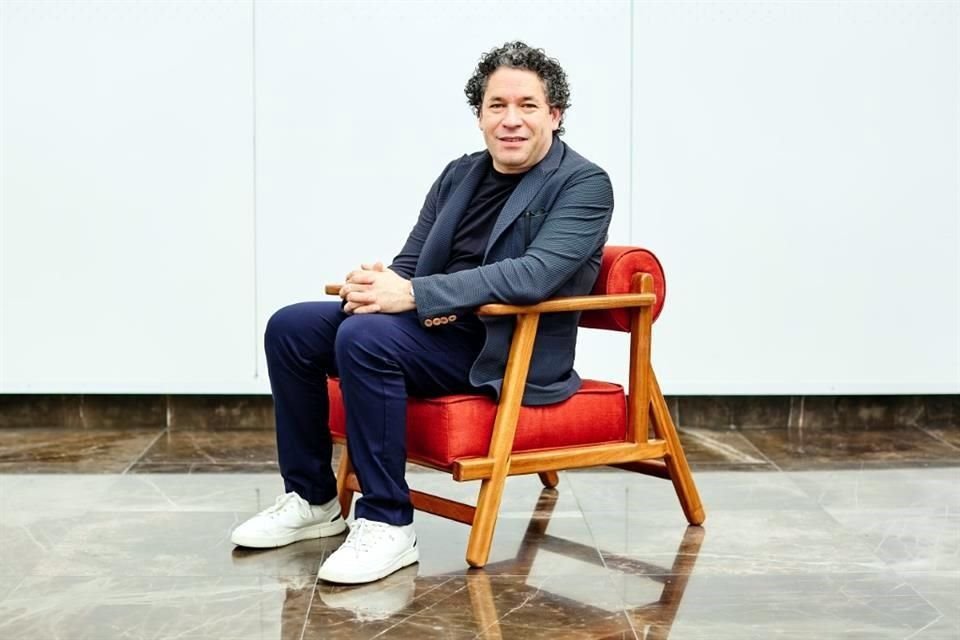 Dudamel presentó en el Festival Internacional de Cine de Guadalajara el documental 'El canto de las manos'.