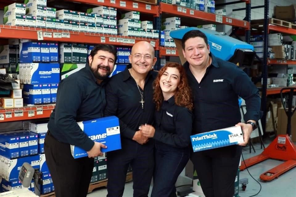 Edgar Alan Marrosu Rivera, José de Jesús Marrosu Garza, Valeria Marrosu Rivera y Fabián Alberto Marrosu Rivera