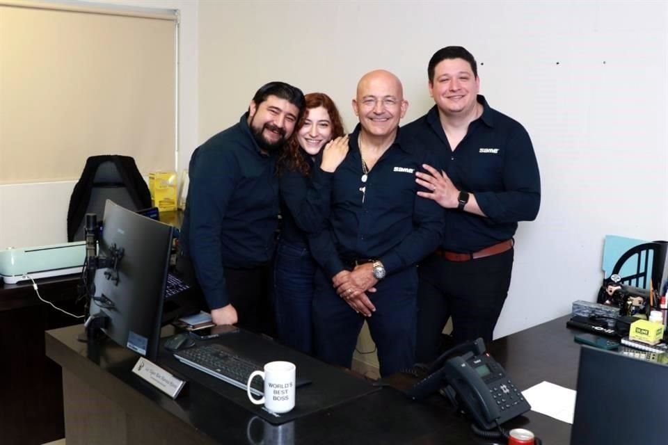 Edgar Alan Marrosu Rivera, Valeria Marrosu Rivera, Fabián Alberto Marrosu Rivera y José de Jesús Marrosu Garza