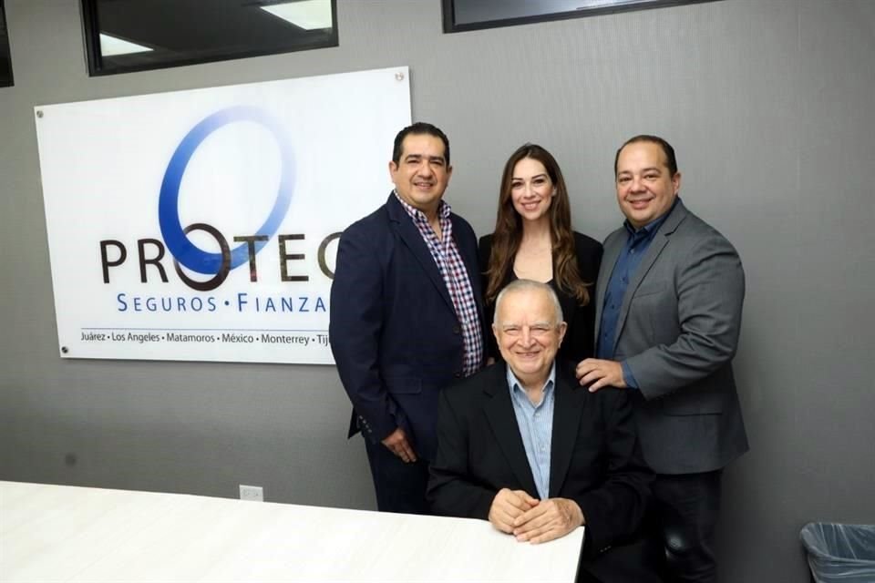 Juan Morales, Patricia Morales, Jorge Morales y Juan Morales Ruis