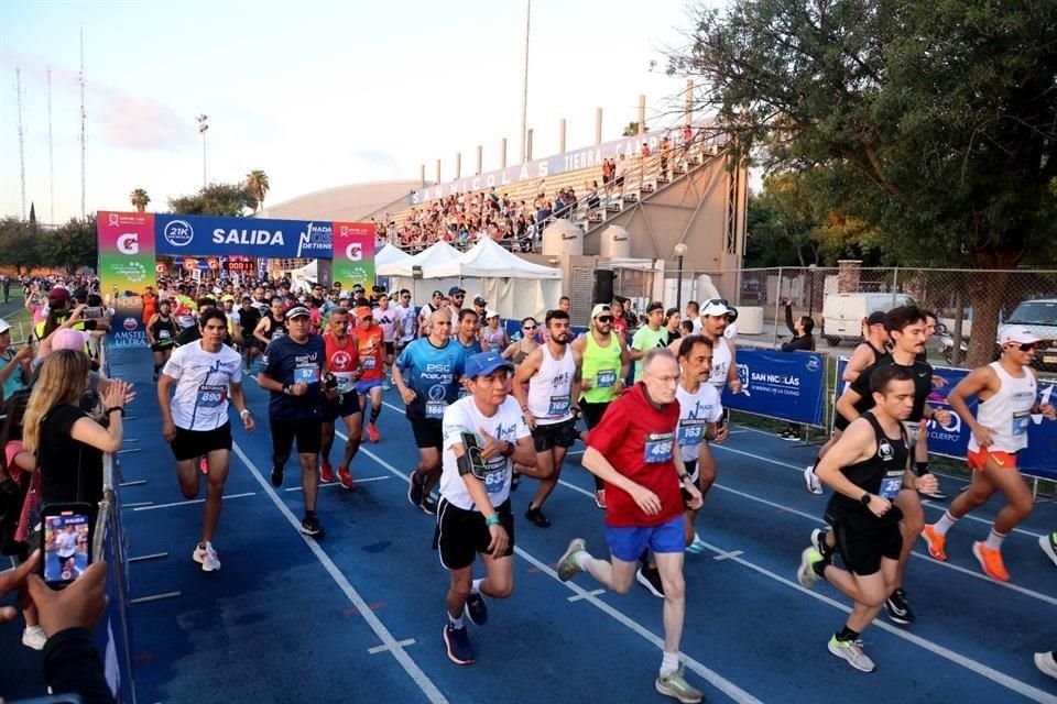 Las vialidades serán reabiertas conforme avance los competidores, que empezarán la carrera a las 06:00 horas.