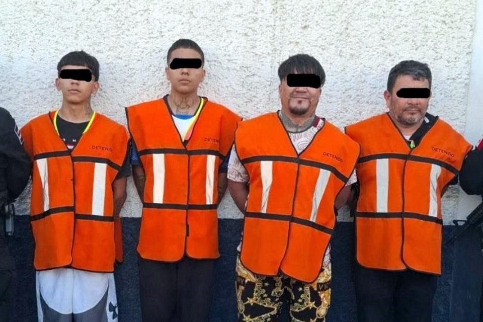 Los detenidos fueron identificados como José Francisco, de 32 años; Daniel Alejandro, de 16; Ricardo, de 17, y Gerardo Esteban, de 54.