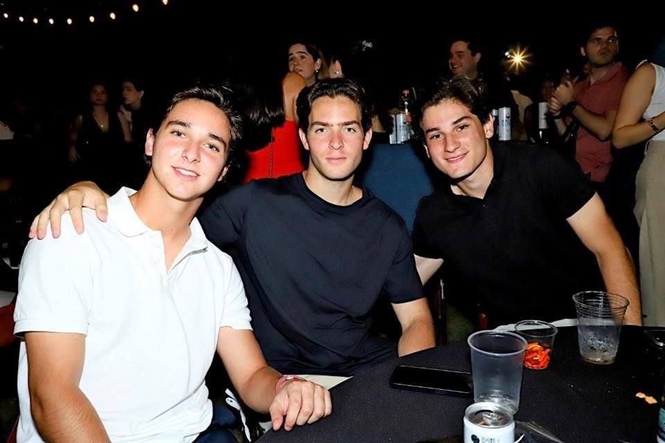 Gabriel Berchelmann, Alejandro Larios y Roberto Medina