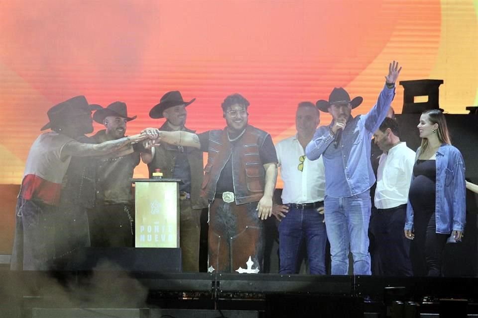 El Gobernador Samuel García inauguró Macro Fest con el Grupo Frontera, en el Parque Fundidora.