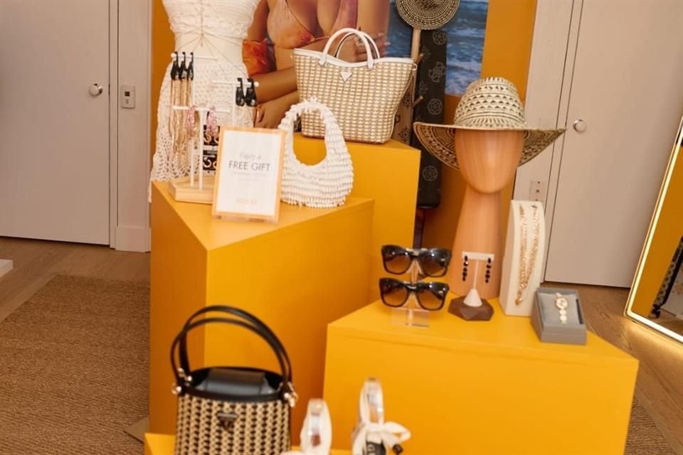 La tienda ofrece lo último en trajes de baño, ropa ready-to-wear y accesorios de la marca.