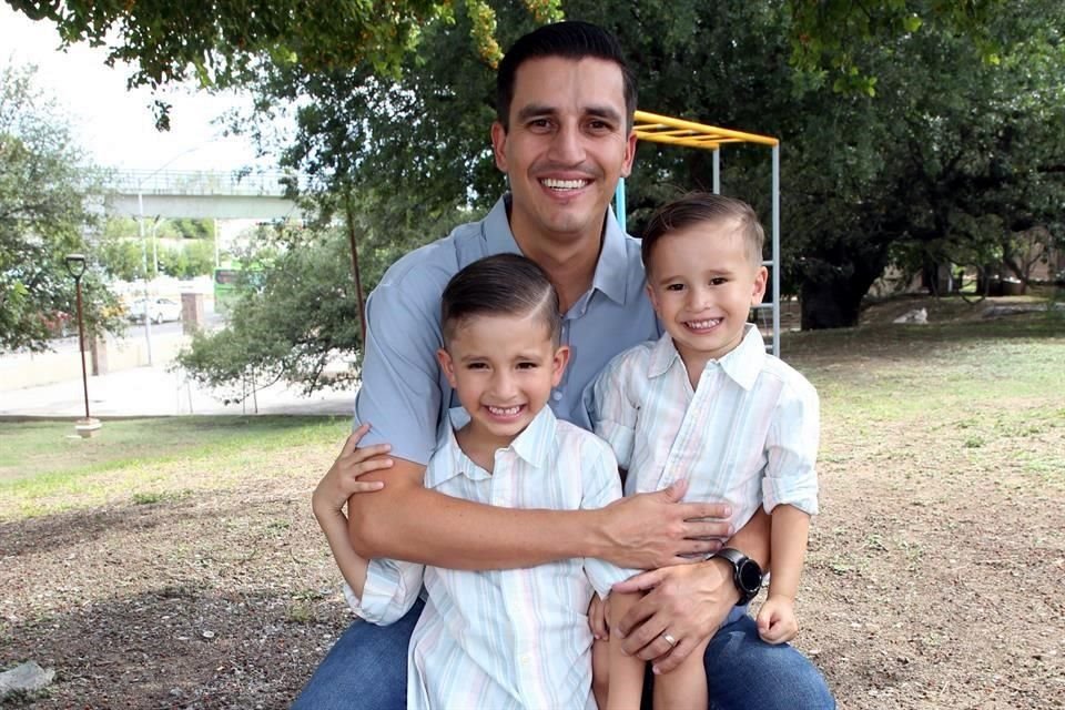 Óscar Garza López, Eduardo Garza Aguilar y Mariano Garza Aguilar
