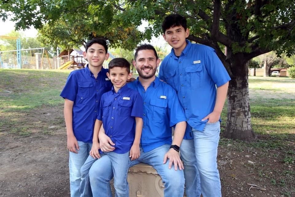 Damián Villarreal Aguilar, Diego Villarreal Aguilar, Ramón Villarreal Salazar y Gael Villarreal Aguilar
