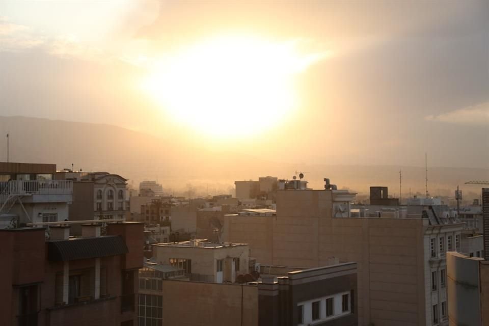 Previamente, Israel lanzó un nuevo ataque contra Irán. Así luce Teherán en las primeras horas del sábado, tiempo local.
