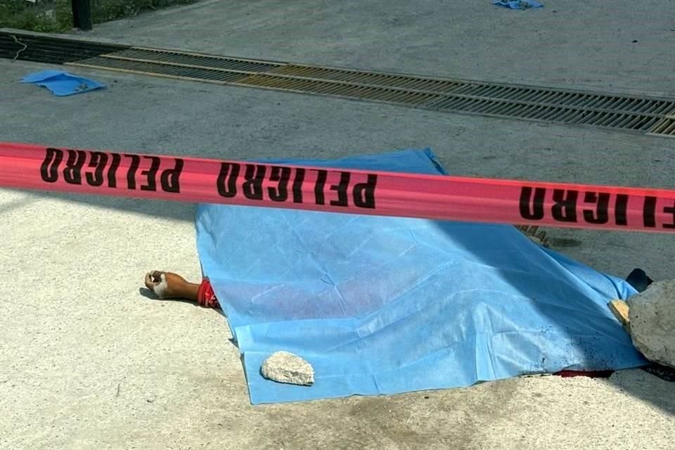 Trascendió que mientras cargaba un tanque de 10 kilos de gas butano en mal estado, este explotó y lo mató casi de forma instantánea.