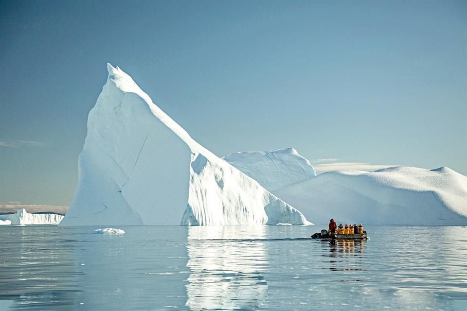 Realizar una expedición a Groenlandia con los expertos de Quark Expeditions, para admirar el fiordo helado de Ilulissat.