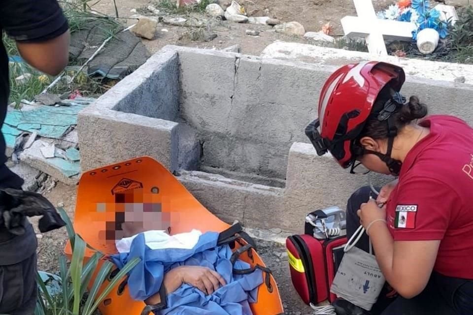 El accidente se reportó a las 17:17 horas, en los terrenos ubicados en Arroyo El Calabozo y la Avenida Eugenio Garza Sada, en el mencionado sector.