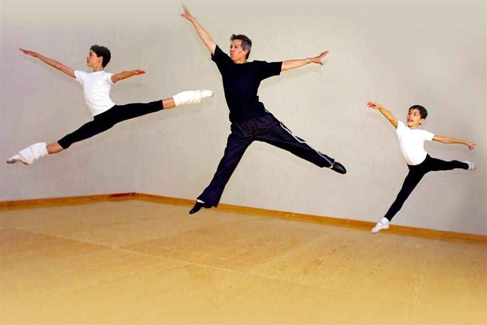 Con Isaac y Esteban, en su estudio, en 2013.