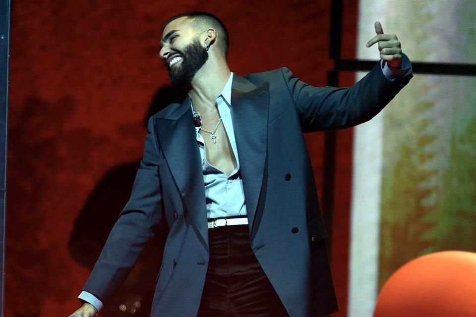 El cantante presentó su 'Tour 201'.