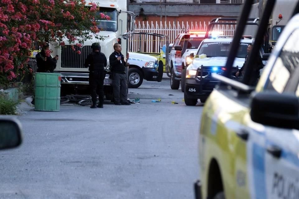 El enfrentamiento a balazos entre policías de Monterrey y el presunto delincuente ocurrió sobre la calle Galeana, en la Colonia del Norte.