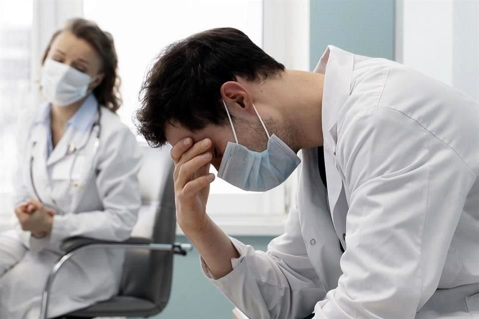 Les résidents en médecine subissent des violences psychologiques, des horaires de travail inhumains et des abus qui conduisent à des dépressions nerveuses et même à des risques de suicide.