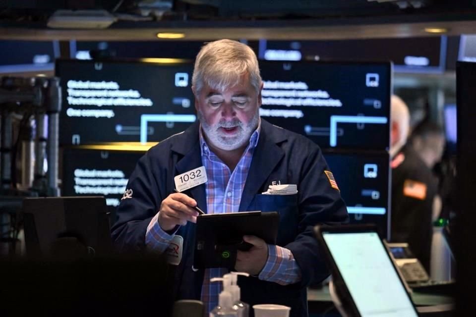 El análisis de RBC muestra que el índice de referencia podría caer hasta los 4 mil 800 puntos, casi un 20 por ciento por debajo de los niveles actuales, a finales de año en caso de que se produzca un repunte 'grave' de la inflación hasta el 4 por ciento.