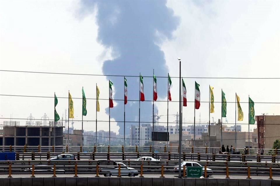 Israel ha atacado al menos dos plantas de procesamiento de gas y dos depósitos de combustible.