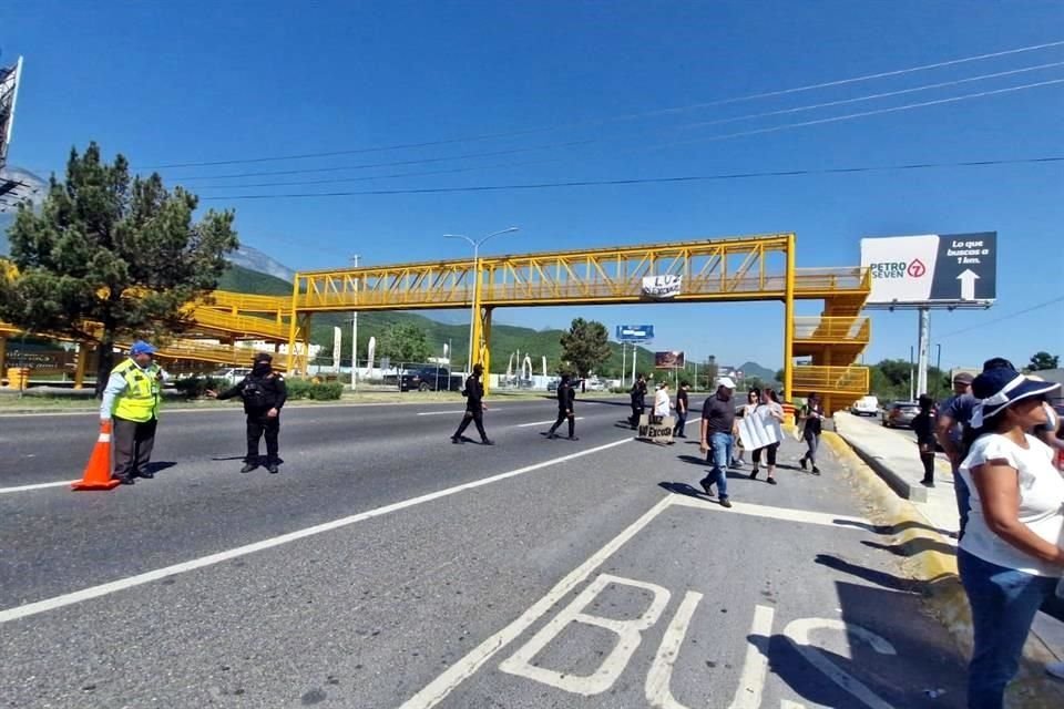 Luego de tres horas de bloqueos, los manifestantes se retiraron del lugar.