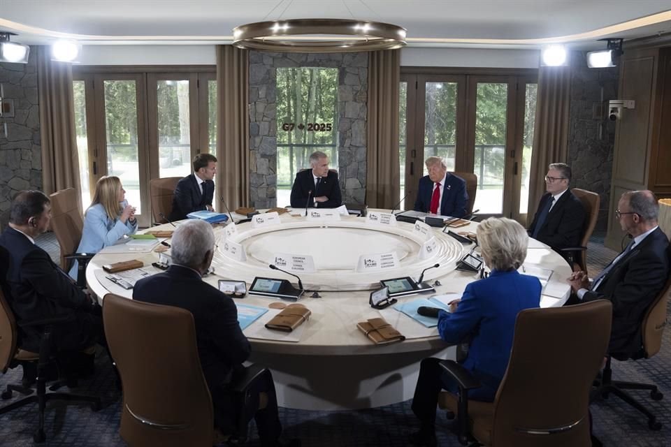 La primera sesión de la cumbre del G7 en Canadá, el 16 de mayo del 2025.